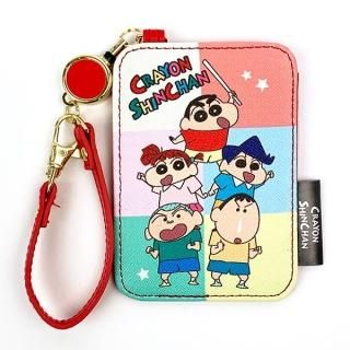 <img class='new_mark_img1' src='https://img.shop-pro.jp/img/new/icons15.gif' style='border:none;display:inline;margin:0px;padding:0px;width:auto;' />クレヨンしんちゃん リール付きパスケース 定期入れ 通勤通学 レッド