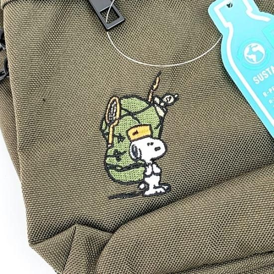スヌーピー RE-PET スクエアショルダー カーキ ショルダーバッグ スヌーピー RE-PET スクエアショルダー カーキ ショルダーバッグ