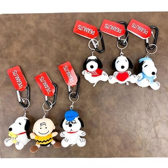 ファッション人気ブランドランキング スヌーピー カラビナマスコット SN パジャマ 座り キーホルダー キーホルダー・アクリルキーホルダー