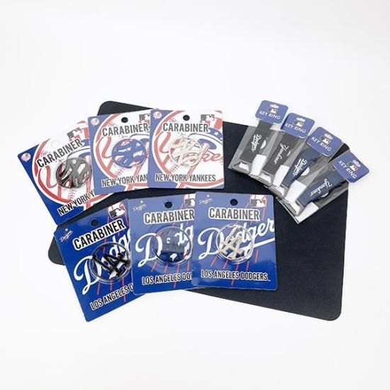 MLB ニューヨークヤンキース 栓抜きストラップ ブラック キーホルダー