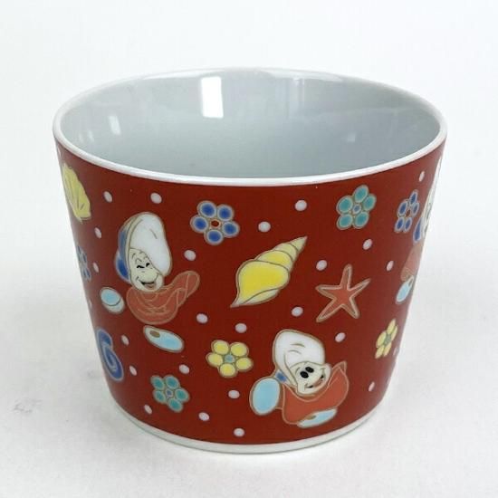 Young Oyster's cup