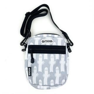 <img class='new_mark_img1' src='https://img.shop-pro.jp/img/new/icons15.gif' style='border:none;display:inline;margin:0px;padding:0px;width:auto;' />ムーミン OUTDOOR PRODUCTS ショルダーバッグ