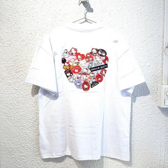 ハローキティのTシャツ