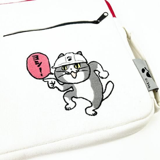 仕事猫の刺繍PCケース