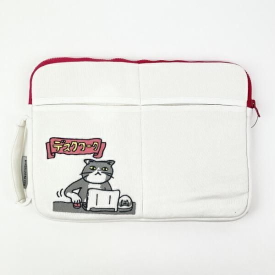 仕事猫の刺繍PCケース