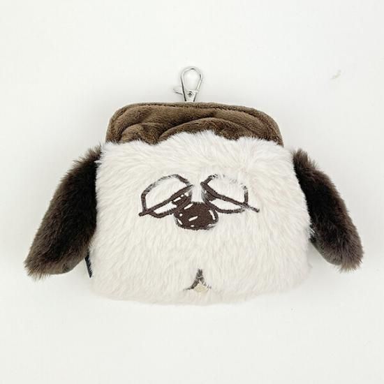 Snoopy's fluffy pass case