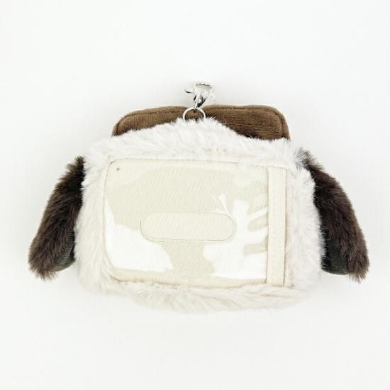 Snoopy's fluffy pass case