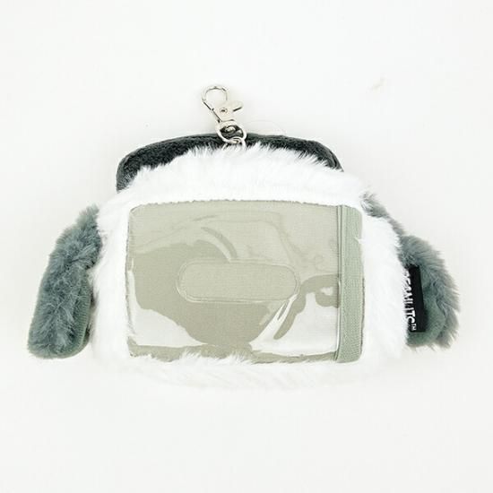 Snoopy's fluffy pass case