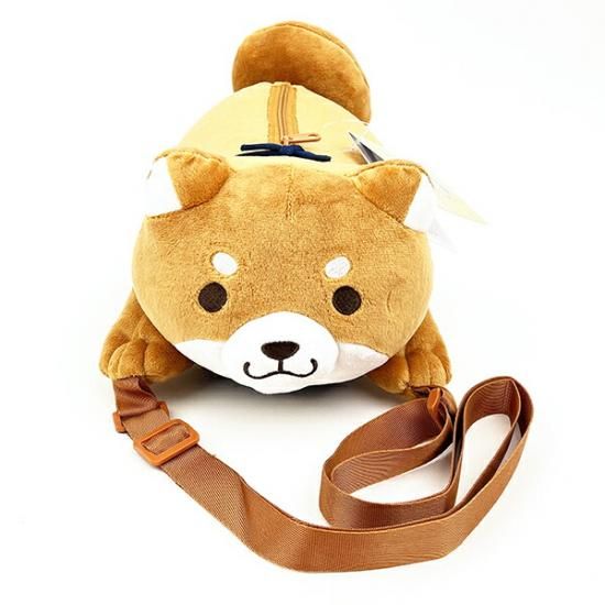 Okaka's pampered shoulder pouch.
