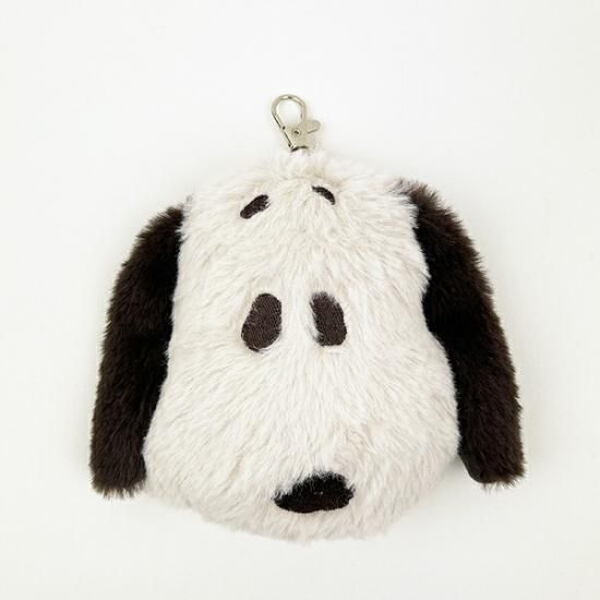 Snoopy's fluffy pass case