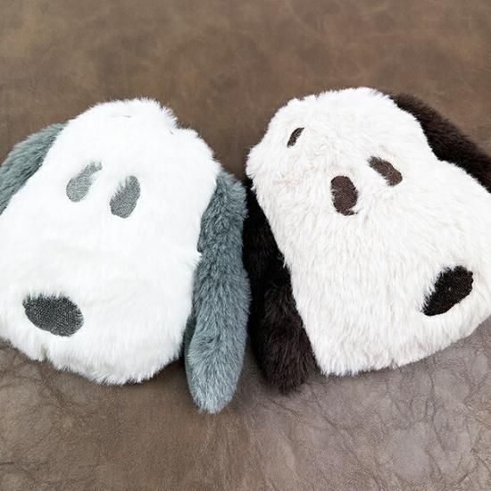 Snoopy's fluffy pass case