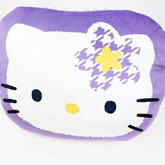 キティちゃんのクッション