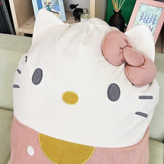 ハローキティのぬいぐるみ