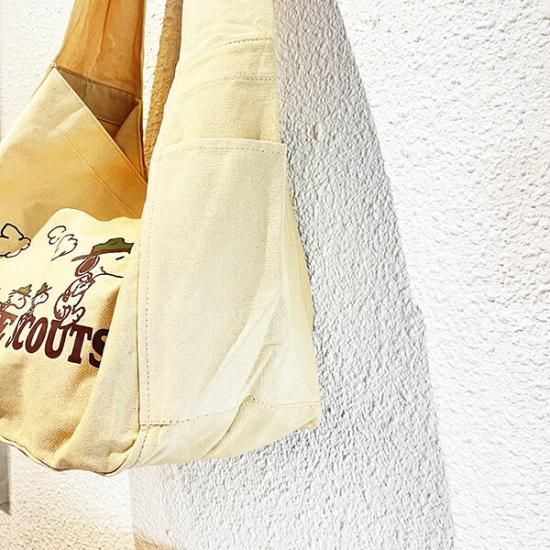 Snoopy's Newspaper Bag
