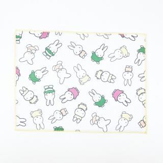 <img class='new_mark_img1' src='https://img.shop-pro.jp/img/new/icons15.gif' style='border:none;display:inline;margin:0px;padding:0px;width:auto;' />ミッフィー miffy 70th 吸水水切りマット(小) キッチン