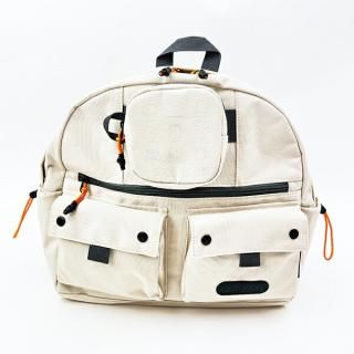 <img class='new_mark_img1' src='https://img.shop-pro.jp/img/new/icons15.gif' style='border:none;display:inline;margin:0px;padding:0px;width:auto;' />スヌーピー OUTDOOR PRODUCTS リュック＆コスメポーチ ベージュ PEANUTS 75th SNOOPY
