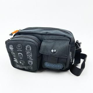 <img class='new_mark_img1' src='https://img.shop-pro.jp/img/new/icons15.gif' style='border:none;display:inline;margin:0px;padding:0px;width:auto;' />スヌーピー OUTDOOR PRODUCTS ショルダーバッグ＆コスメポーチ ブラック PEANUTS 75th SNOOPY