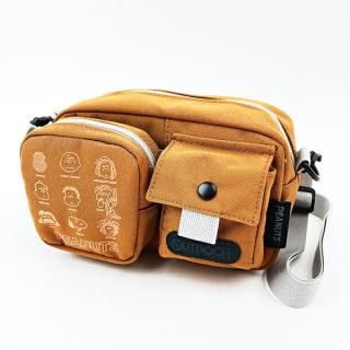 <img class='new_mark_img1' src='https://img.shop-pro.jp/img/new/icons15.gif' style='border:none;display:inline;margin:0px;padding:0px;width:auto;' />スヌーピー OUTDOOR PRODUCTS ショルダーバッグ＆コスメポーチ ブラウン PEANUTS 75th SNOOPY