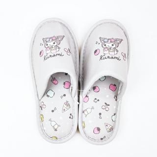 <img class='new_mark_img1' src='https://img.shop-pro.jp/img/new/icons15.gif' style='border:none;display:inline;margin:0px;padding:0px;width:auto;' />サンリオ クロミ ポップスイート スリッパ 約22cm～24cm対応 ルームシューズ グレー
