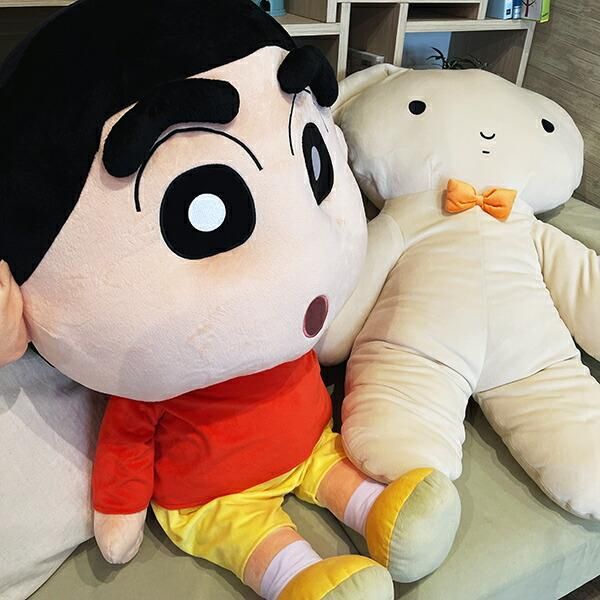 クレヨンしんちゃん特大ぬいぐるみ