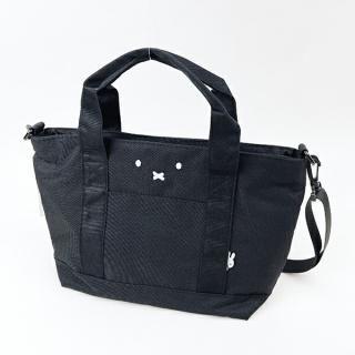 <img class='new_mark_img1' src='https://img.shop-pro.jp/img/new/icons15.gif' style='border:none;display:inline;margin:0px;padding:0px;width:auto;' />ミッフィー miffy 横型トートバッグ (フェイスブラック)