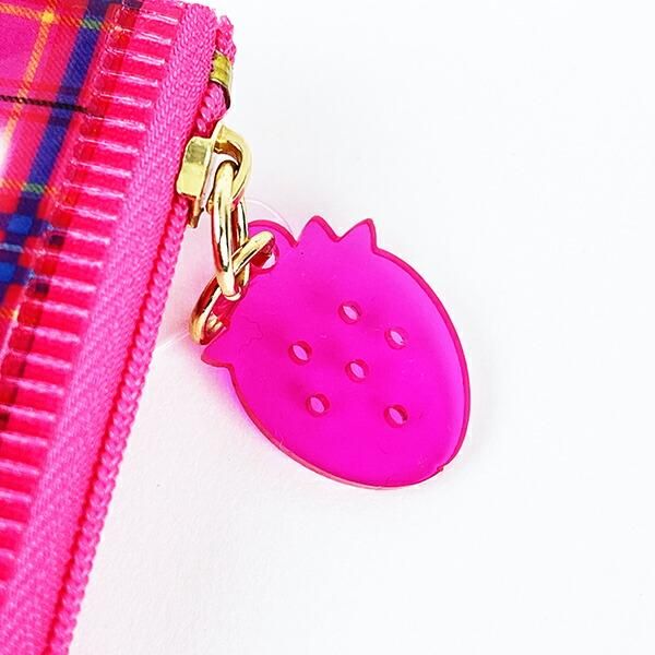 いちご新聞のバッグ