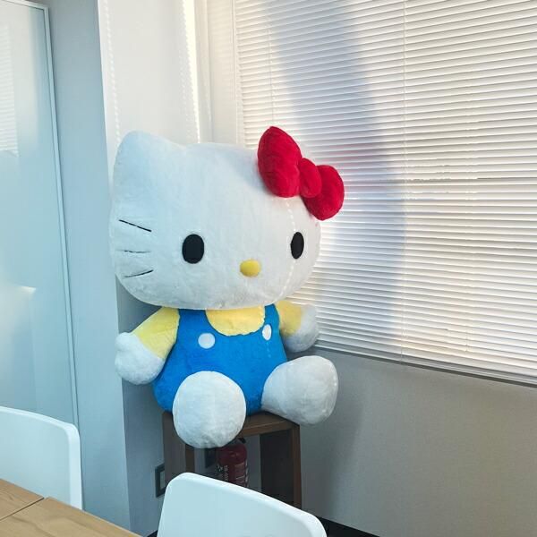 キティぬいぐるみ