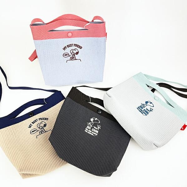 スヌーピーとROOTOTEのコラボバッグ類
