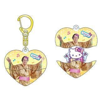 <img class='new_mark_img1' src='https://img.shop-pro.jp/img/new/icons15.gif' style='border:none;display:inline;margin:0px;padding:0px;width:auto;' />【予約品】《10月発売予定》サンリオ マツケンサンバ×ハローキティ パカッとキーホルダー ハート 松平健 Sanrio