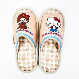 <img class='new_mark_img1' src='https://img.shop-pro.jp/img/new/icons15.gif' style='border:none;display:inline;margin:0px;padding:0px;width:auto;' />モンチッチ×サンリオ ハローキティ スリッパ チェック ルームシューズ sanrio