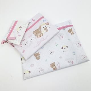 <img class='new_mark_img1' src='https://img.shop-pro.jp/img/new/icons15.gif' style='border:none;display:inline;margin:0px;padding:0px;width:auto;' />mikko illustrations ミッコ 3連ポーチ