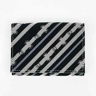 <img class='new_mark_img1' src='https://img.shop-pro.jp/img/new/icons15.gif' style='border:none;display:inline;margin:0px;padding:0px;width:auto;' />ムーミン ニョロニョロ ジャーガードカードケース 定期入れ パスケース MOOMIN