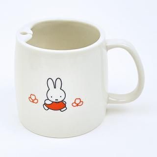 <img class='new_mark_img1' src='https://img.shop-pro.jp/img/new/icons15.gif' style='border:none;display:inline;margin:0px;padding:0px;width:auto;' />ミッフィー miffy おさんぽ ストローマグカップ コップ 日本製