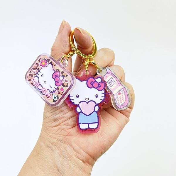 サンリオ ハローキティ 3連アクリルキーホルダー 胸キュン