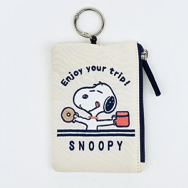 スヌーピー enjoy your trip リール付きパスポーチ SNOOPY