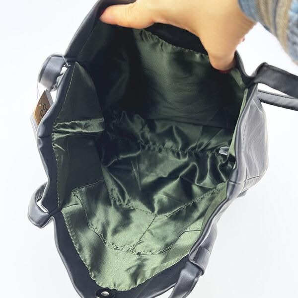 オサムグッズ 合皮ハンドルタックトートバッグ (ブラック)