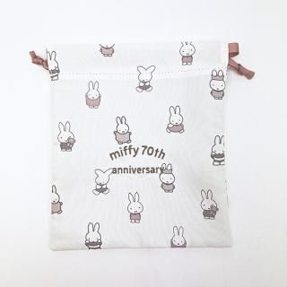 <img class='new_mark_img1' src='https://img.shop-pro.jp/img/new/icons15.gif' style='border:none;display:inline;margin:0px;padding:0px;width:auto;' />�ߥåե��� miffy 70th ���� 70��ǯ�ҥ��ȥ꡼