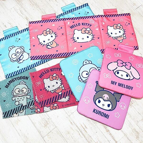 サンリオ ハローキティ カーフリーシートクッション (ころころシート