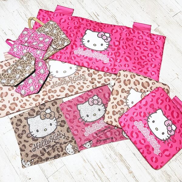 新品♡レア♡サンリオ♡ピンクのヒョウ柄キティちゃんカーシートクッション 3/23（土）#アベイル の一部店舗に #ハローキティ のカー用品・寝具が