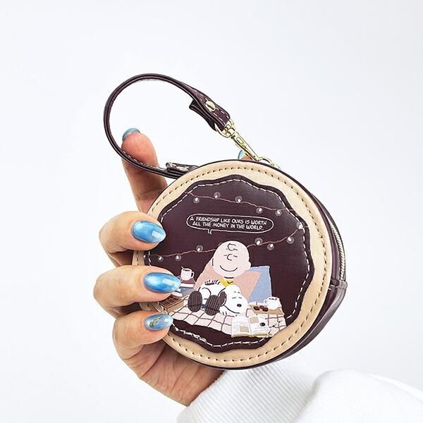 スヌーピーのラウンドマカロンポーチ