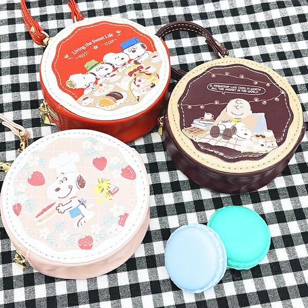 スヌーピーのラウンドマカロンポーチ