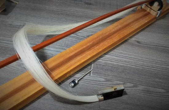 楽器確認用 木製 バイオリン弓