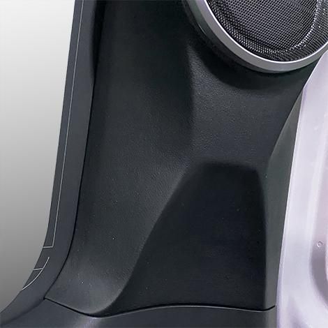 Dピラースピーカー GROUNDZERO ハイエース標準ボディ用 ブラック Dピラースピーカー GROUNDZERO ハイエース標準ボディ用 ブラック