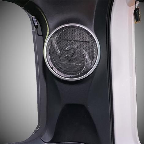 Dピラースピーカー GROUNDZERO ハイエース標準ボディ用 ブラック Dピラースピーカー GROUNDZERO ハイエース標準ボディ用 ブラック