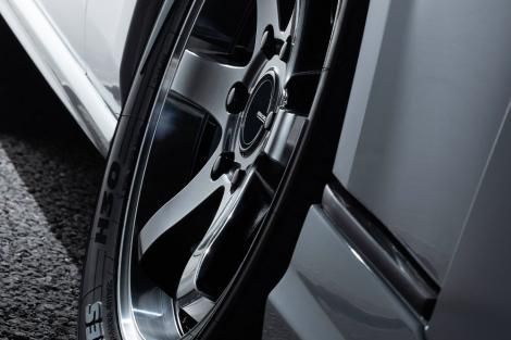 KBRACING18 MAX ホイール | YOKOHAMAタイヤセット - BUAN JAPAN