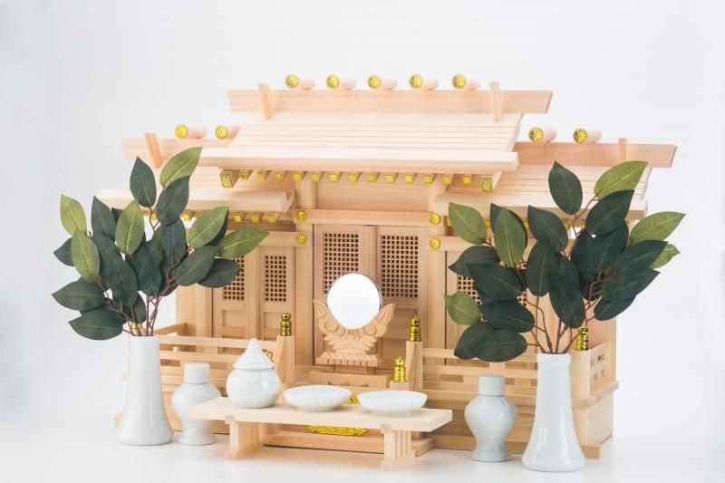 屋根違い三社|開運神棚セット - 神棚・神具の専門店 神棚の里 屋根違い三社|開運神棚セット - 神棚・神具の専門店 神棚の里
