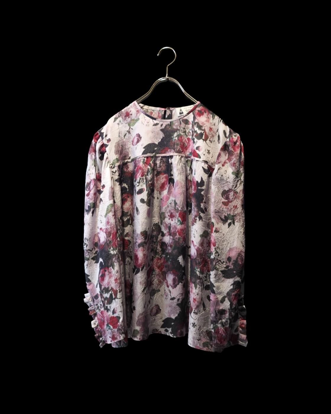 leur logette - <img class='new_mark_img1' src='https://img.shop-pro.jp/img/new/icons1.gif' style='border:none;display:inline;margin:0px;padding:0px;width:auto;' />Cupro Print Top - 231 Off White