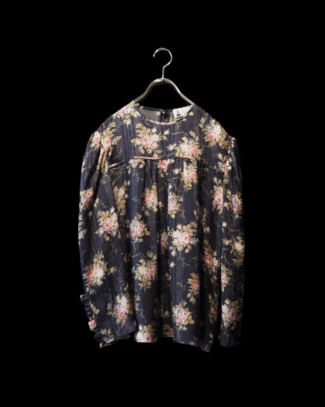 leur logette - <img class='new_mark_img1' src='https://img.shop-pro.jp/img/new/icons1.gif' style='border:none;display:inline;margin:0px;padding:0px;width:auto;' />Cupro Print Top - 232 Black