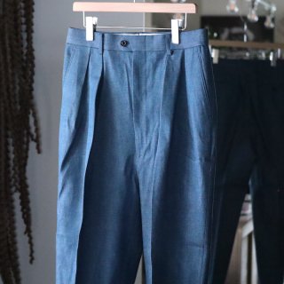 <img class='new_mark_img1' src='https://img.shop-pro.jp/img/new/icons8.gif' style='border:none;display:inline;margin:0px;padding:0px;width:auto;' />【INTERIM】Shuttle Denim Two Tuck Wide Tapered Slacks