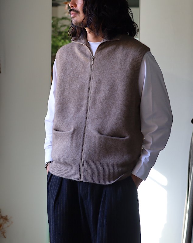 MAATEE&SONS】Cashmere Strong Compression Zip Vest - HUUKU